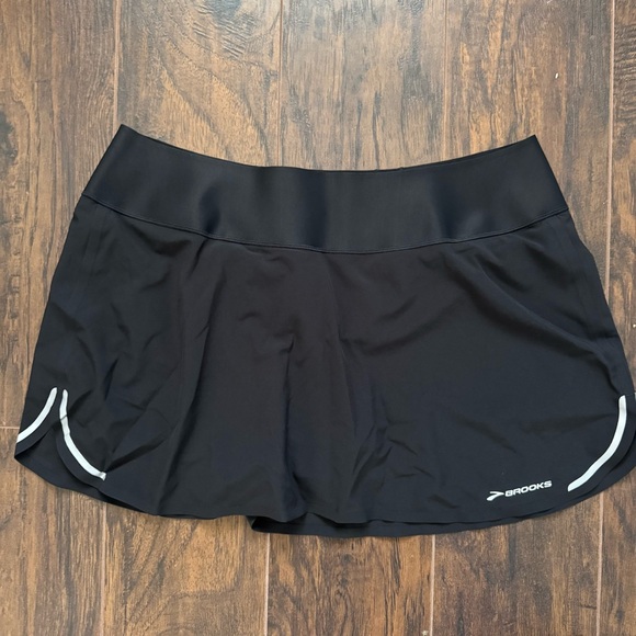 Brooks Pants - Brooks Large Black Athletic Skort